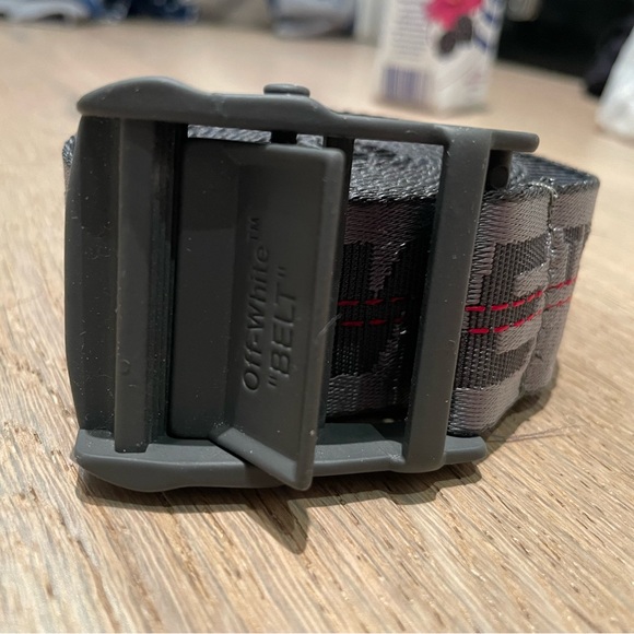 OFF-WHITE Classic Industrial Belt in Grey - Picture 2 of 4